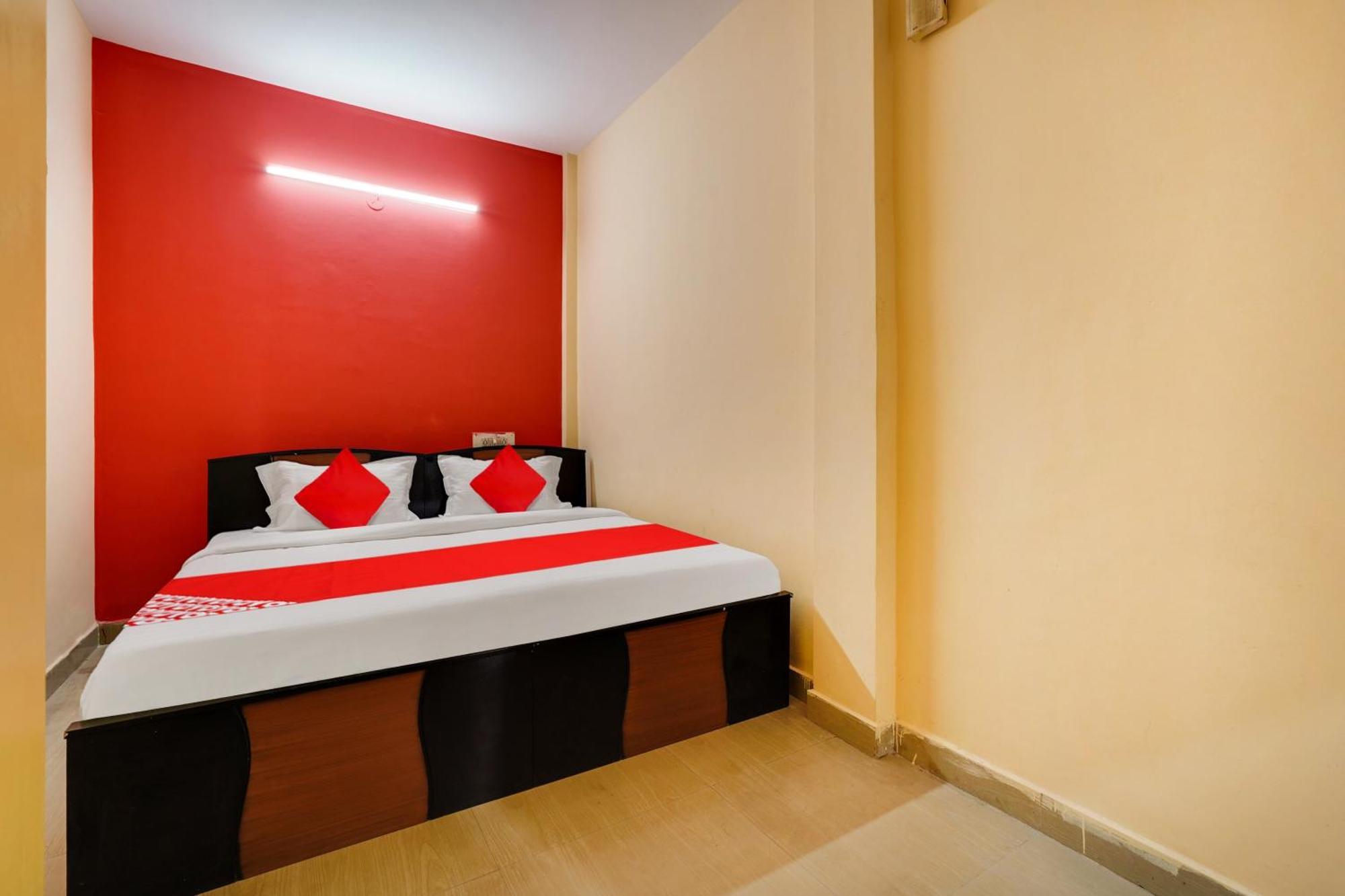 Oyo Flagship Lakshmana Hotel Bangalore Eksteriør billede